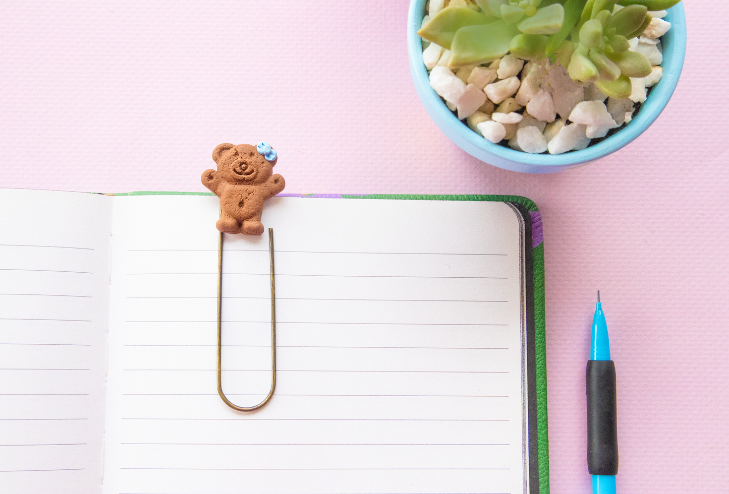 Realistic Tiny Teddy Cookie Bookmark – Handmade Food-Themed Gift for Book Lovers