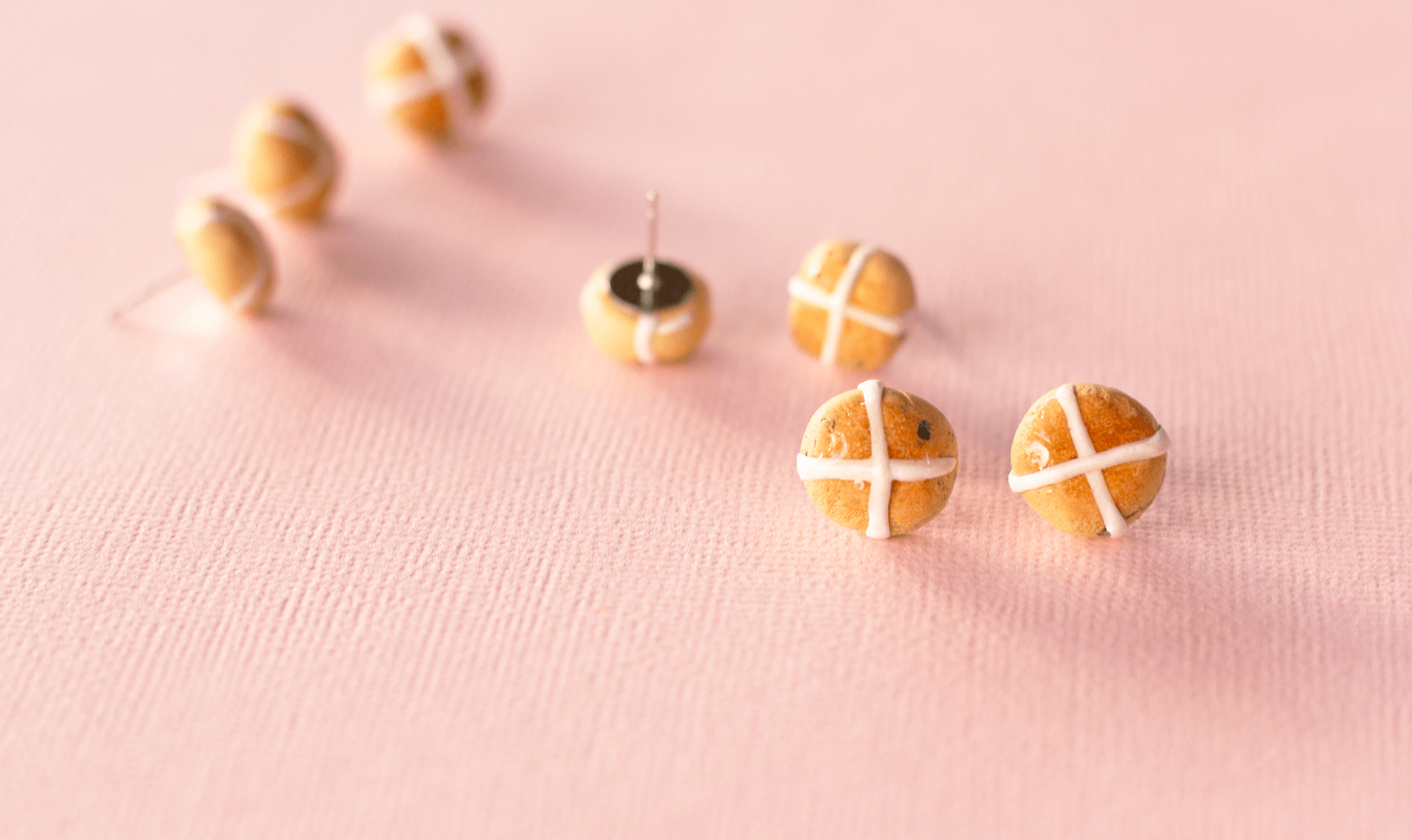 NEW! Single  CROSS BUN studs  🥖💕🐰