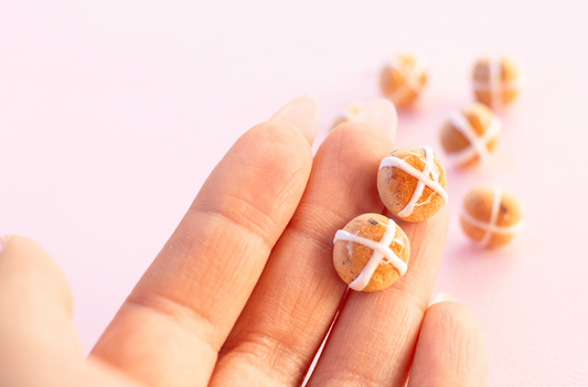 NEW! Single  CROSS BUN studs  🥖💕🐰