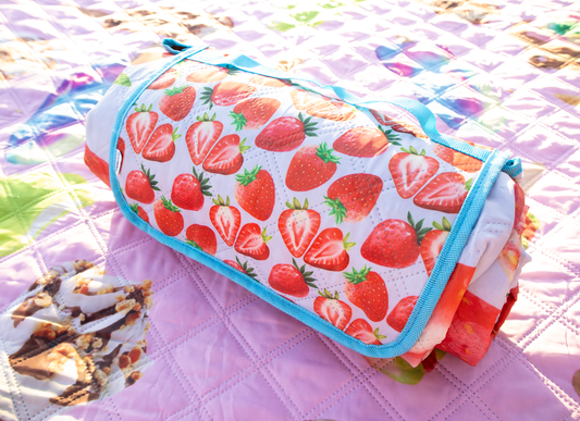🍓 Strawberry Picnic Mat