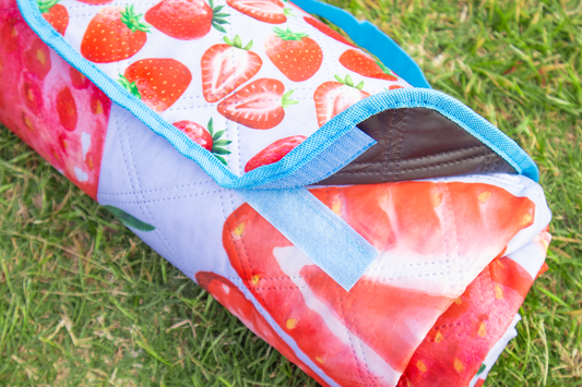 🍓 Strawberry Picnic Mat